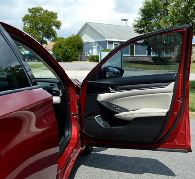 Used 2019 Honda Accord LX image 19