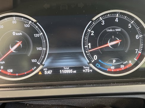 Used 2014 BMW 750Li xDrive image 9