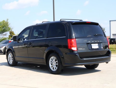 Used 2019 Dodge Grand Caravan SXT image 3