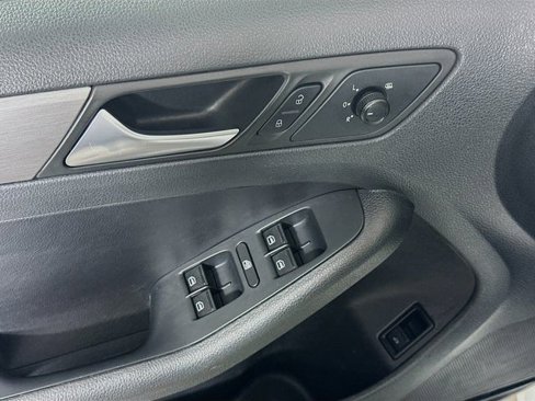 Used 2016 Volkswagen Jetta Sport image 18