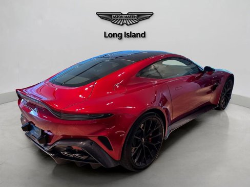 New 2025 Aston Martin V8 Vantage Coupe image 4