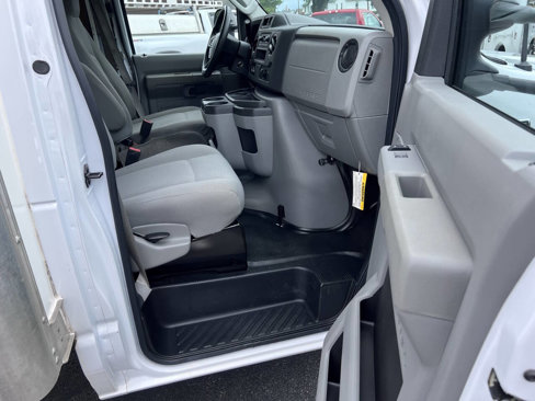 Used 2023 Ford E-450 and Econoline 450 Super Duty w/ Power Windows & Locks Group image 25