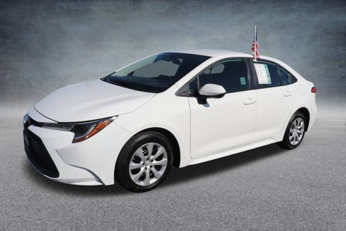 Used 2024 Toyota Corolla LE image 3