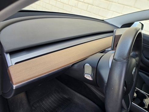 Used 2020 Tesla Model 3 Performance image 18