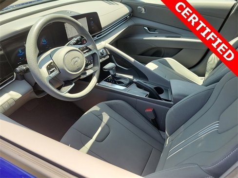 Certified 2024 Hyundai Elantra SEL image 2