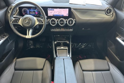 Used 2025 Mercedes-Benz GLA 250 4MATIC image 13