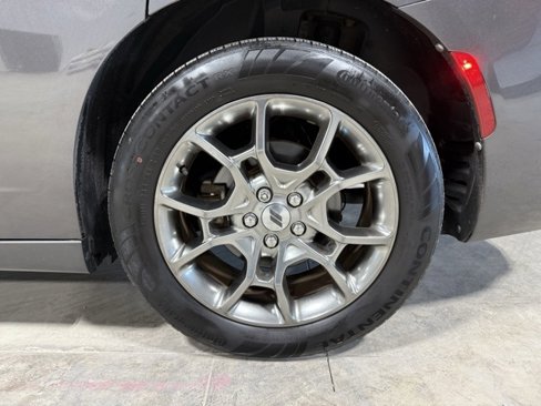 Used 2017 Dodge Charger SXT w/ AWD Plus Group image 39