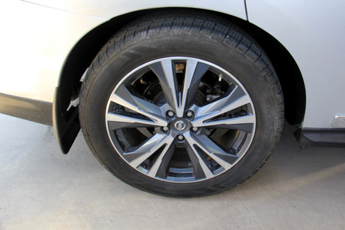 Used 2017 Nissan Pathfinder Platinum image 36