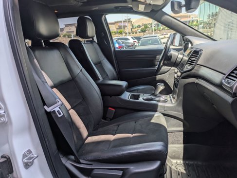 Used 2020 Jeep Grand Cherokee Altitude image 28
