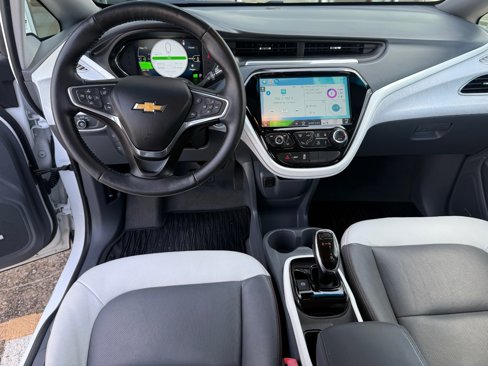 Used 2017 Chevrolet Bolt Premier w/ Driver Confidence II Package image 13