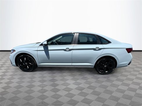 New 2025 Volkswagen Jetta SE image 4