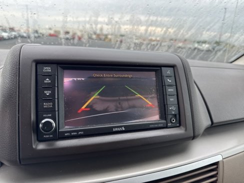 Used 2012 Volkswagen Routan SE image 12