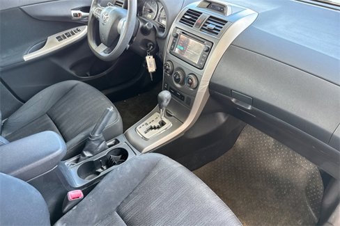 Used 2013 Toyota Corolla LE image 15