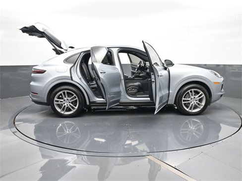 Certified 2020 Porsche Cayenne image 36