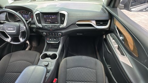 Used 2020 GMC Terrain SLE image 32