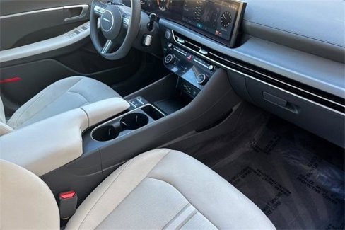 Used 2024 Hyundai Sonata SEL image 16