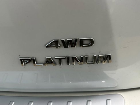 Used 2018 Nissan Pathfinder Platinum image 24