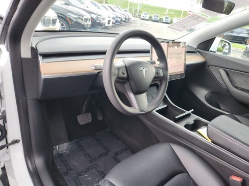 Used 2020 Tesla Model Y Long Range image 25