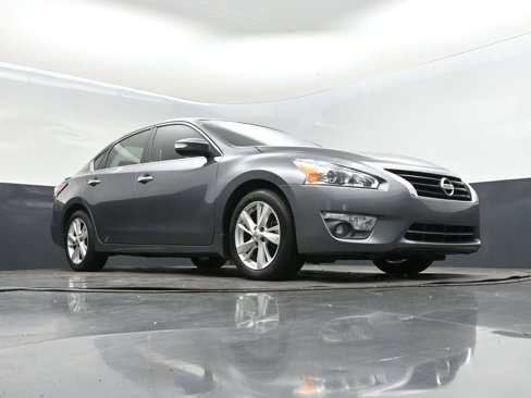 Used 2015 Nissan Altima 2.5 SV w/ Convenience Package image 45
