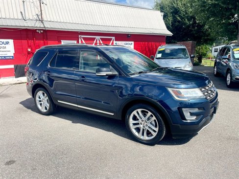 Used 2016 Ford Explorer XLT w/ Equipment Group 202A image 16