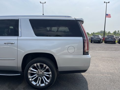 Used 2018 Cadillac Escalade ESV Premium Luxury w/ LPO, Radiant Package image 6