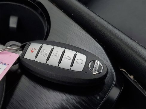 Used 2021 Nissan Rogue SL image 26