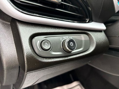 Used 2017 Chevrolet Volt LT w/ Comfort Package image 22