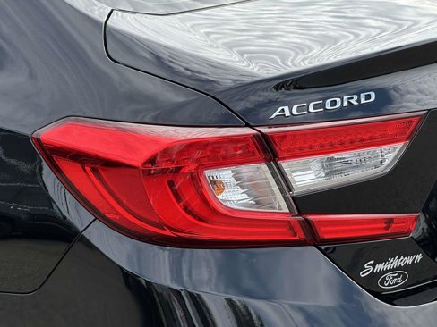 Used 2018 Honda Accord LX image 9