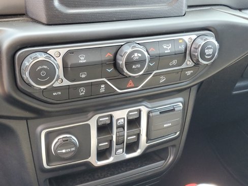 Used 2020 Jeep Wrangler Unlimited Sport S image 23