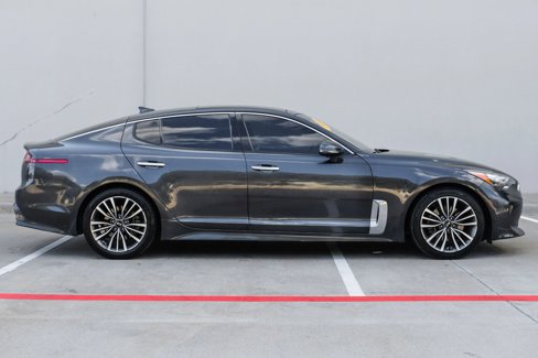 Used 2019 Kia Stinger Premium image 2