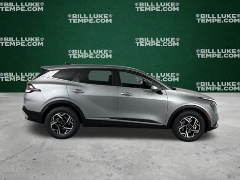 Used 2024 Kia Sportage LX image 5
