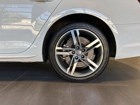 Used 2018 Audi A4 2.0T Premium Plus w/ Premium Plus Package image 43