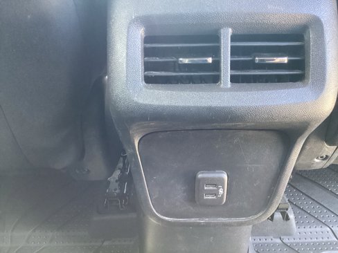 Used 2020 Chevrolet Equinox LT image 30
