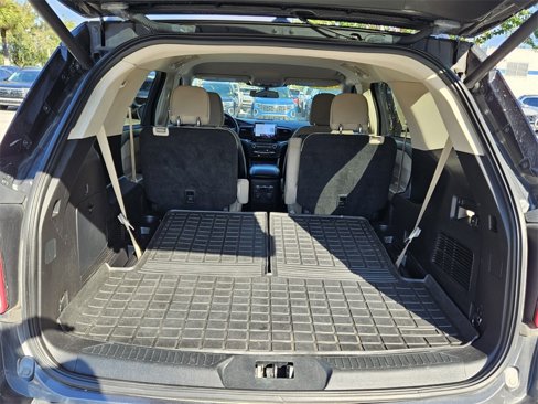 Used 2020 Ford Explorer XLT image 10