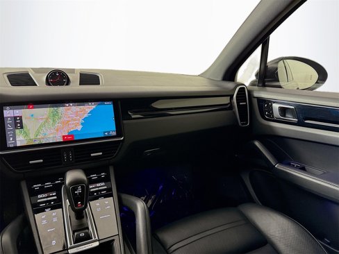 Certified 2019 Porsche Cayenne image 20
