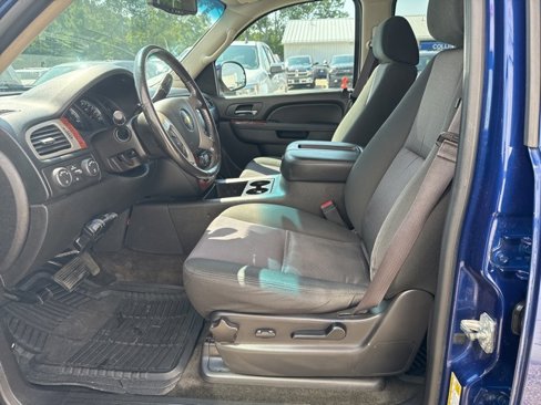Used 2013 Chevrolet Avalanche LS image 13
