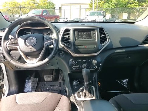 Used 2015 Jeep Cherokee Latitude w/ Comfort/Convenience Group image 12