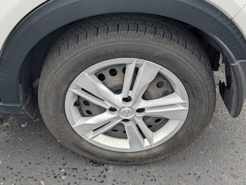 Used 2021 Nissan Kicks S image 22