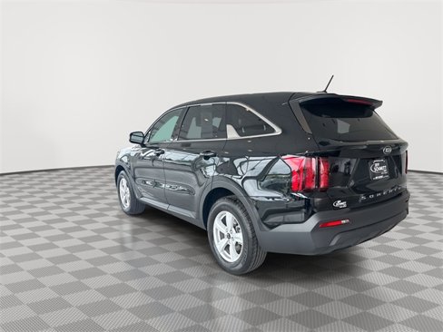 Used 2021 Kia Sorento LX image 8
