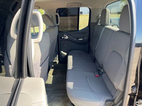 Used 2016 Nissan Frontier S image 29