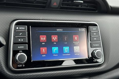 New 2025 Nissan Kicks Play S image 20