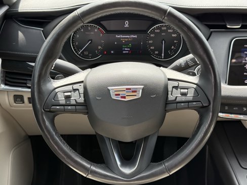 Used 2019 Cadillac XT4 Premium Luxury w/ Cold Weather Package image 15