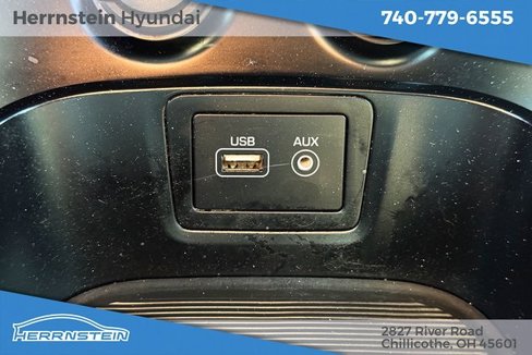 Used 2017 Hyundai Santa Fe SE image 20