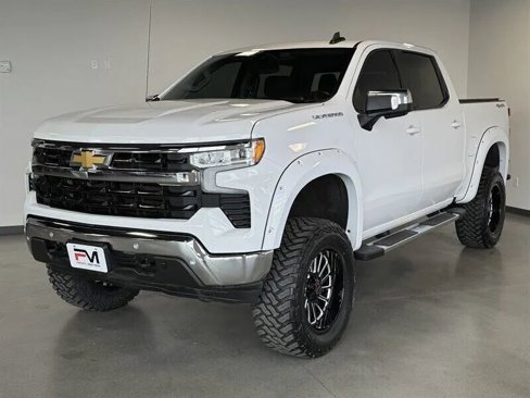 Used 2024 Chevrolet Silverado 1500 LT image 3