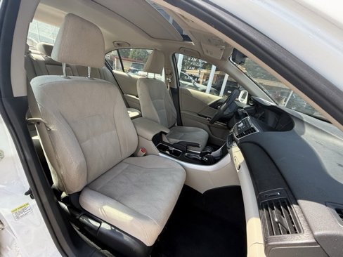 Used 2015 Honda Accord EX image 12
