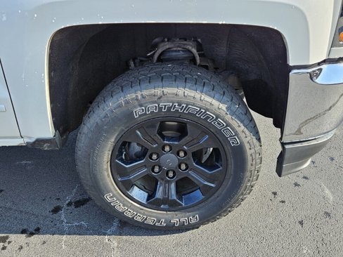Used 2018 Chevrolet Silverado 1500 LT w/ All Star Edition image 14