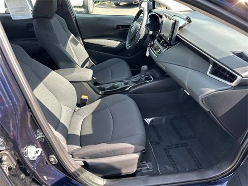 Used 2022 Toyota Corolla LE image 9