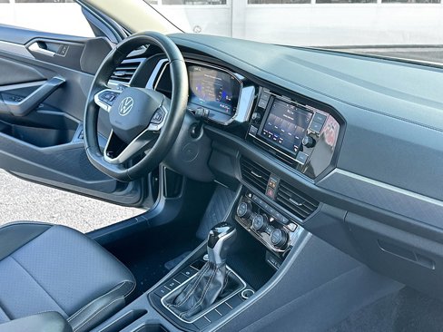 Used 2024 Volkswagen Jetta SE image 5