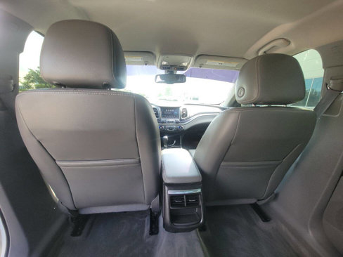 Used 2016 Chevrolet Impala LT image 15
