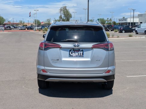 Used 2018 Toyota RAV4 XLE image 4